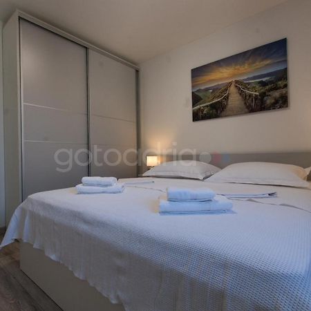 מאקרסקה Sea View Apartment Leana מראה חיצוני תמונה