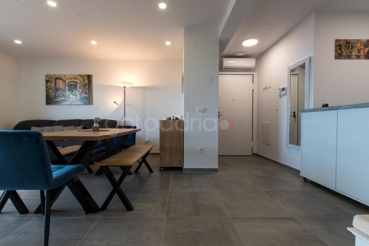 מאקרסקה Sea View Apartment Leana מראה חיצוני תמונה