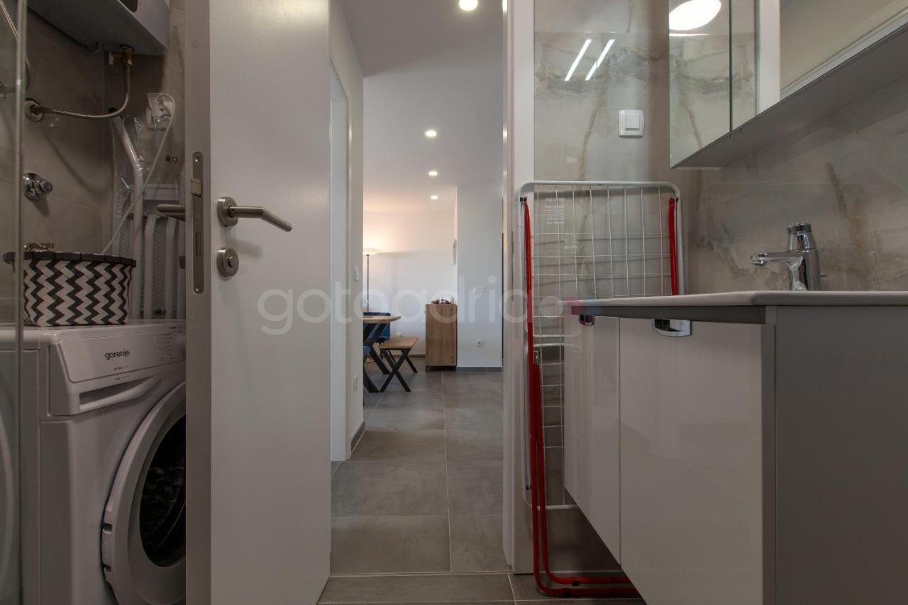 מאקרסקה Sea View Apartment Leana מראה חיצוני תמונה