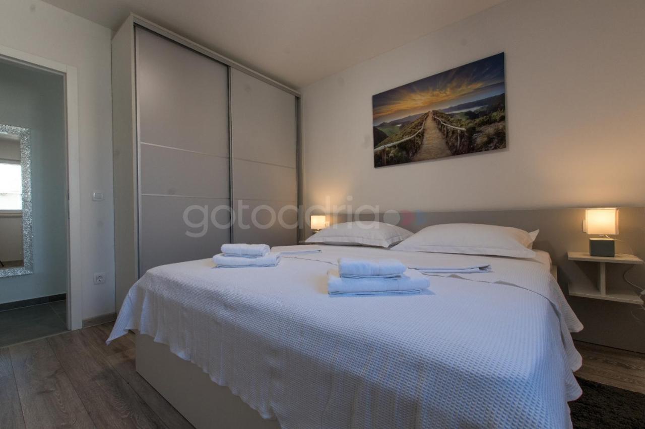 מאקרסקה Sea View Apartment Leana מראה חיצוני תמונה