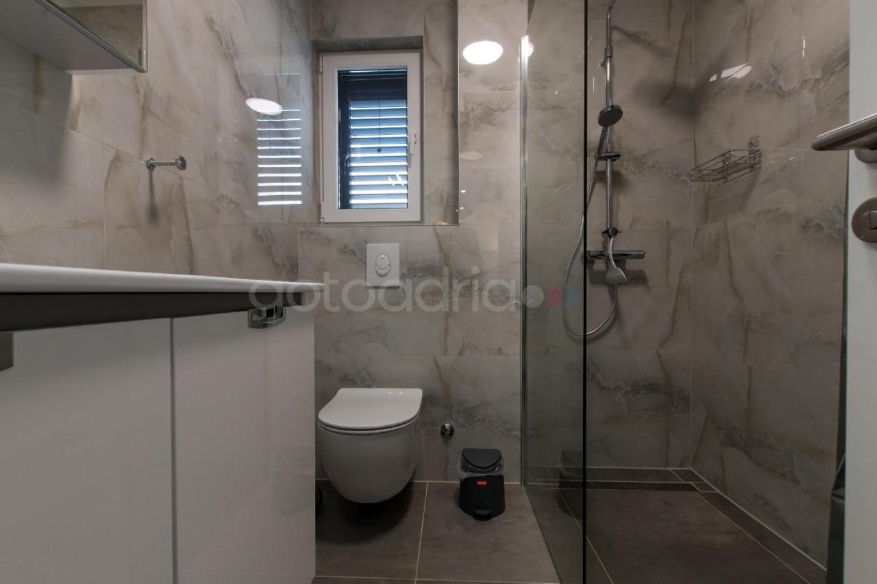 מאקרסקה Sea View Apartment Leana מראה חיצוני תמונה