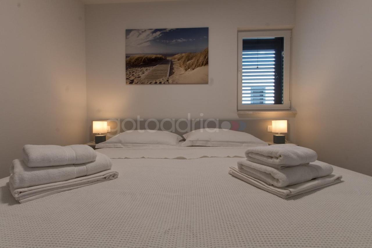 מאקרסקה Sea View Apartment Leana מראה חיצוני תמונה
